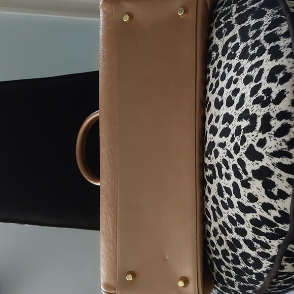 Taraina Tarantino Leopard Handbag - Picture 9 of 11